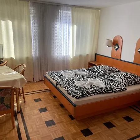 Doppelbett 22 Apartment